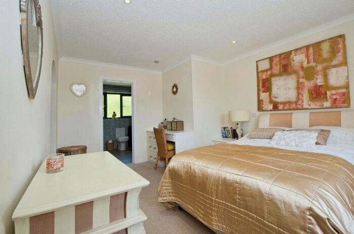 5 Bedroom Detached House For Sale In Glan Creigiau, Groesfaen, Pontyclun, CF72