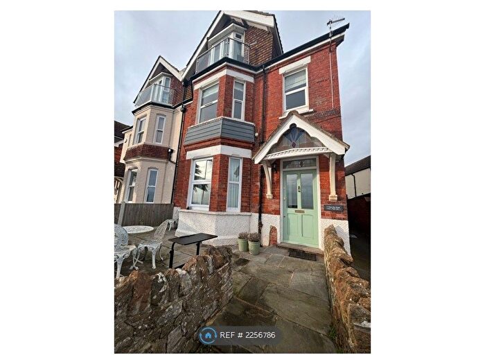 1 Bedroom Flat To Rent In Wear Bay Road, Folkestone, CT19