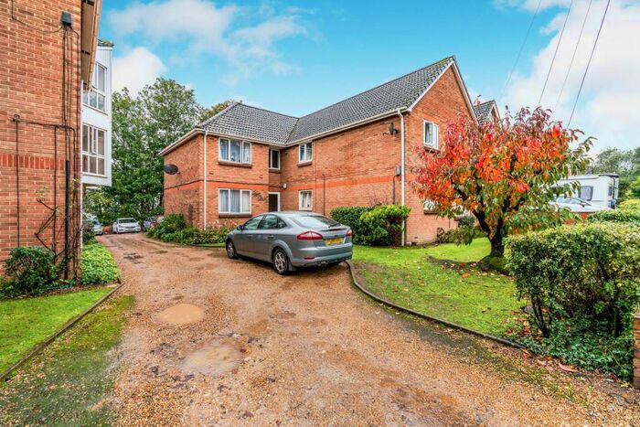 2 Bedroom Property To Rent In Lawn Court, Lawn Road, Portswood, SO17