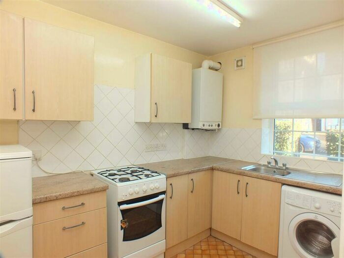 1 Bedroom Flat To Rent In Connaught Road, Harlesden, NW10