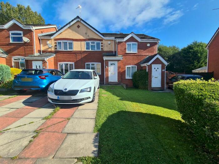 2 Bedroom Mews To Rent In Henley Grove, Bolton, BL3