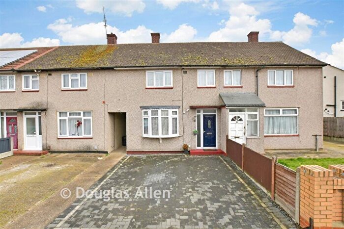 3 Bedroom Terraced House For Sale In Fulbrook Lane, South Ockendon, Essex, RM15