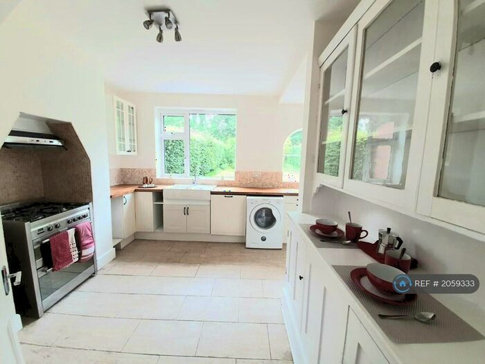 3 Bedroom Terraced House To Rent In High Brow, Birmingham, B17