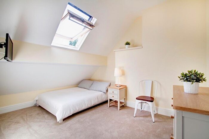 6 Bedroom Terraced House To Rent In Derby Road, Manchester, M14