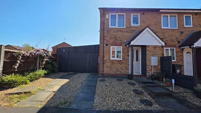 2 Bedroom End Of Terrace House For Sale In Christopher Close, Dogsthorpe, Peterborough, PE1