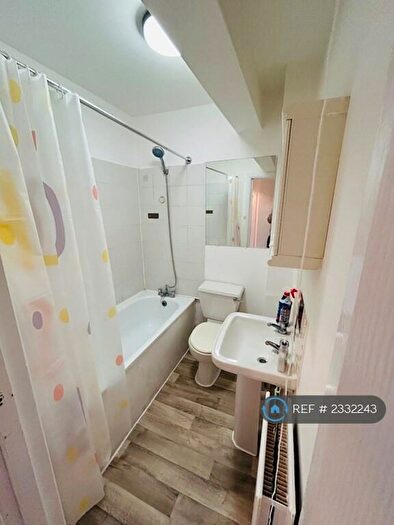 1 Bedroom Flat To Rent In Goresbrook Road, Dagenham, RM9