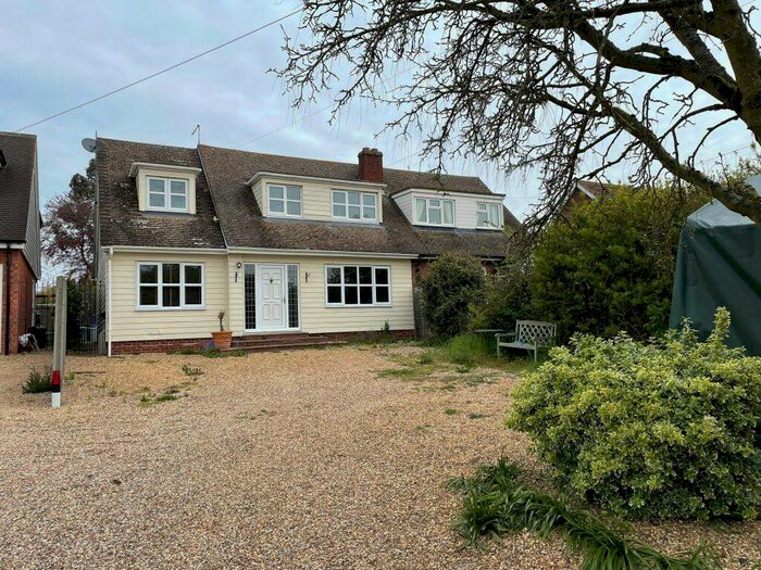 4 Bedroom House To Rent In Peldon, CO5