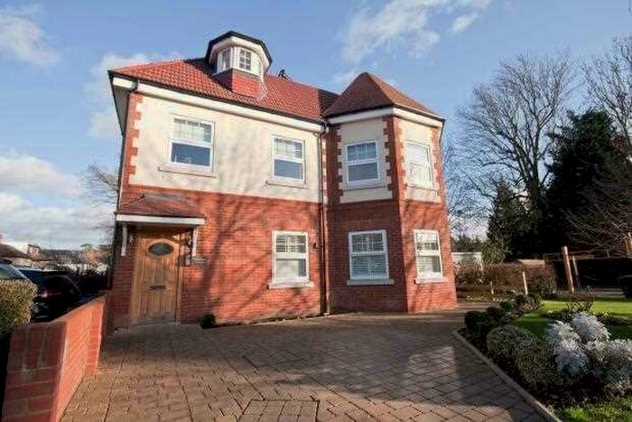 2 Bedroom Apartment To Rent In Wilby House, Avenue Road, Pinner, HA5