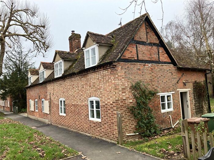 Semi-Detached House To Rent In Nuneham Courtenay, Oxford, Oxfordshire, OX44