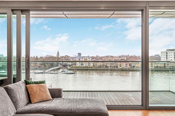 2 Bedroom Flat To Rent In Riverside Quarter, Wandsworth, SW18