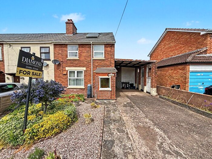 2 Bedroom Semi-Detached House For Sale In Siddalls Gardens, Tiverton, EX16