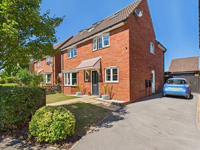 5 Bedroom Detached House For Sale In Lotus Drive, Bridgwater, TA5