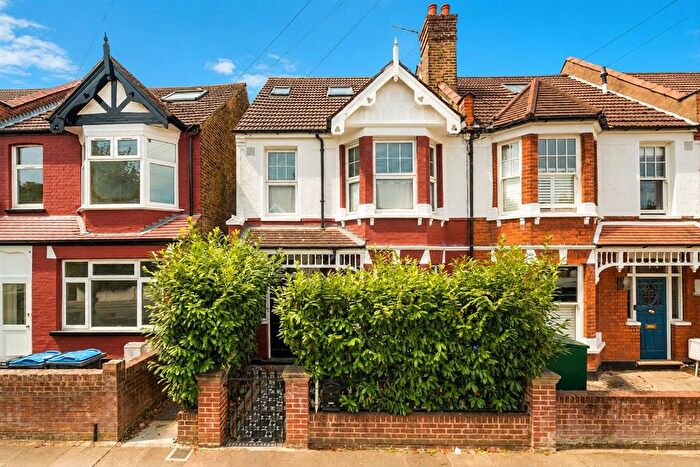 3 Bedroom End Of Terrace House For Sale In Links Road, London, SW17
