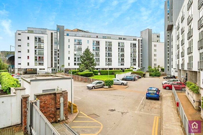 2 Bedroom Flat For Sale In Vie Building, Water Street, Castlefield, Manchester, M3