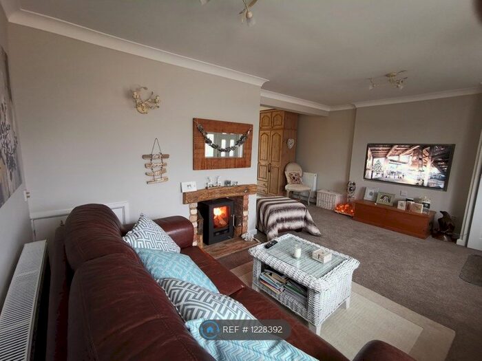 2 Bedroom Semi-Detached House To Rent In Elm Tree Grove, Keysoe MK44
