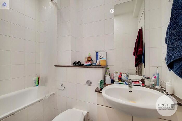 1 Bedroom Flat To Rent In Rye Lane, Peckham, SE15