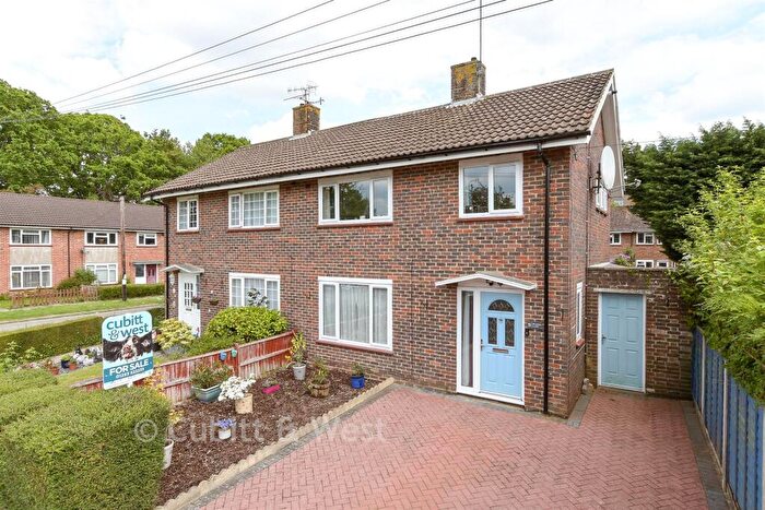 3 Bedroom Semi-Detached House For Sale In Maiden Lane, Langley Green, Crawley, West Sussex, RH11