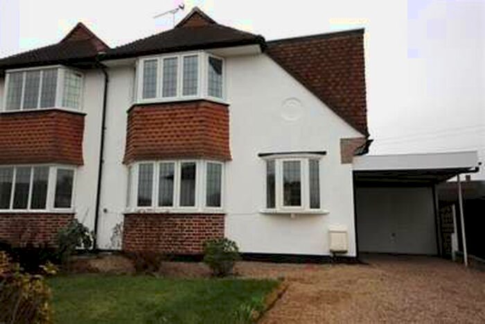 3 Bedroom House To Rent In Lawrence Avenue, KT3