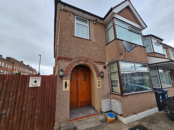 2 Bedroom Flat To Rent In Mansell Road, Greenford, UB6