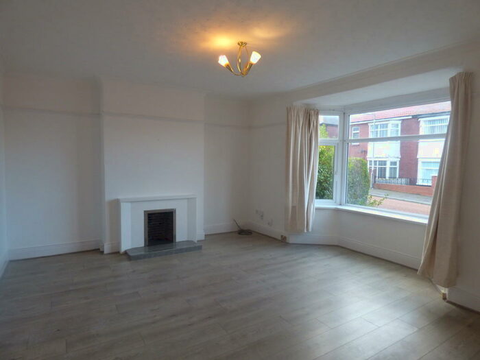 2 Bedroom Ground Flat To Rent In Beverley Road, Low Fell, NE9