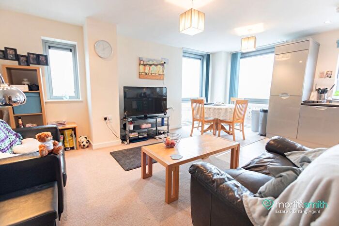 2 Bedroom Flat To Rent In Bramall Lane, Sheffield, S2
