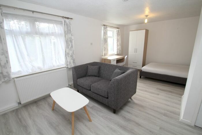 1 Bedroom Flat To Rent In Belle Vue Court, Leeds, LS3