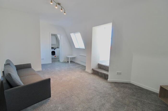 1 Bedroom Flat To Rent In Gallowgate, Flat E, Aberdeen, AB25