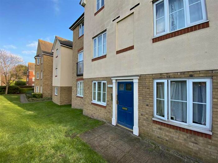 2 Bedroom Apartment To Rent In Covesfield, Gravesend, DA11