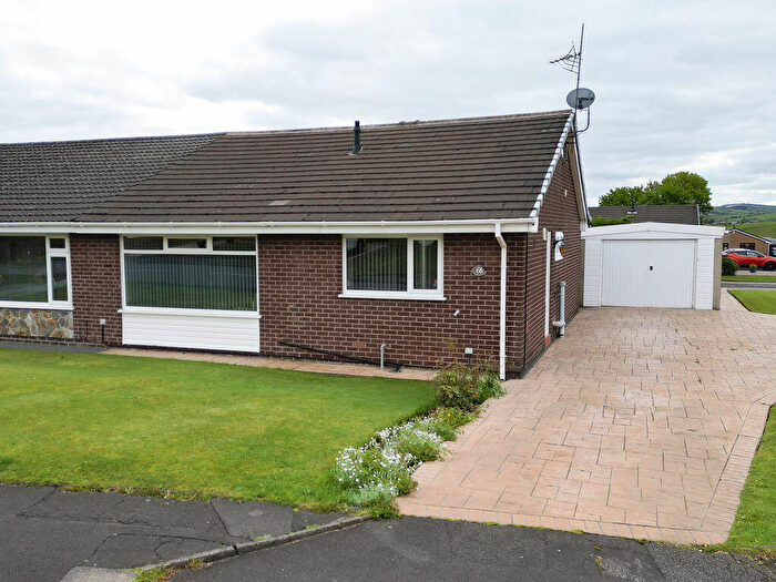 2 Bedroom Semi-Detached Bungalow For Sale In Starring Way, Littleborough, OL15