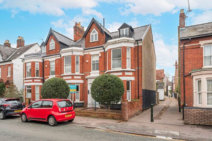 6 Bedroom Semi-Detached House For Sale In Grosvenor Road, Norwich, NR2