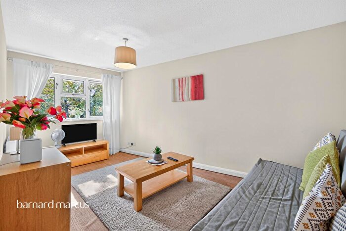 1 Bedroom Flat For Sale In Brook Drive, London, SE11