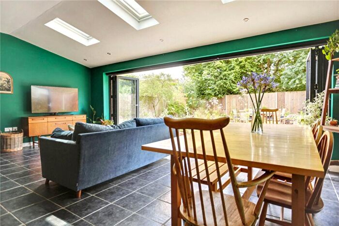 5 Bedroom Link Detached House For Sale In Abbey Road, Wymondham, Norfolk, NR18