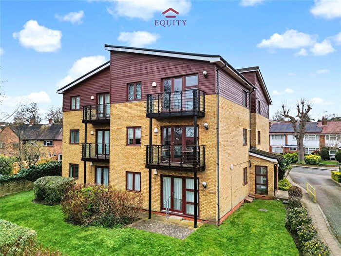1 Bedroom Flat For Sale In Bycullah Avenue, Enfield, EN2