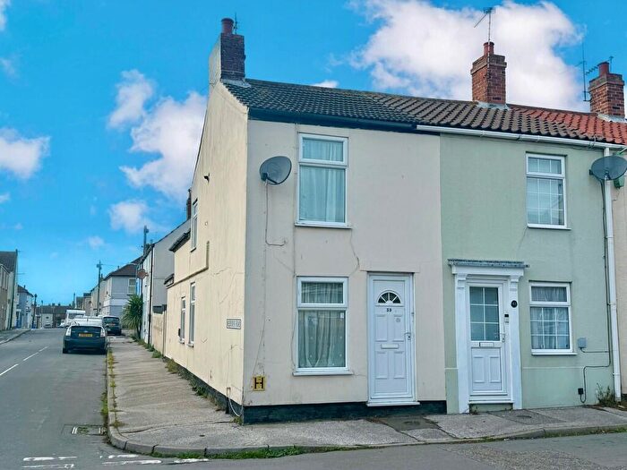 3 Bedroom End Of Terrace House For Sale In Park Road, Lowestoft, NR32