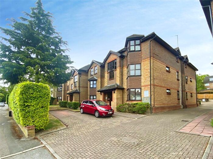 1 Bedroom Flat For Sale In Cedar Road, Sutton, SM2