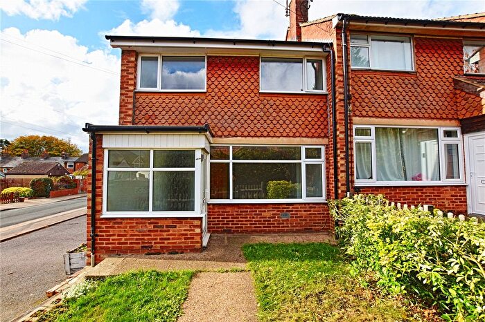 3 Bedroom End Terrace House For Sale In Chalcombe Road, Northampton, NN2