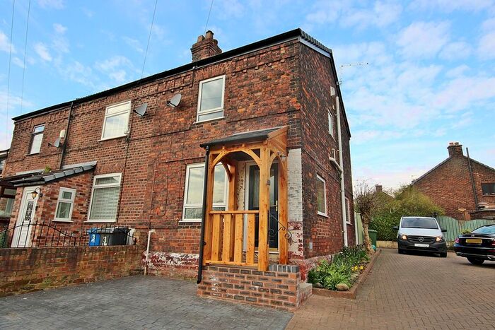 2 Bedroom End Of Terrace House To Rent In Green Jones Brow, Burtonwood, Warrington, WA5