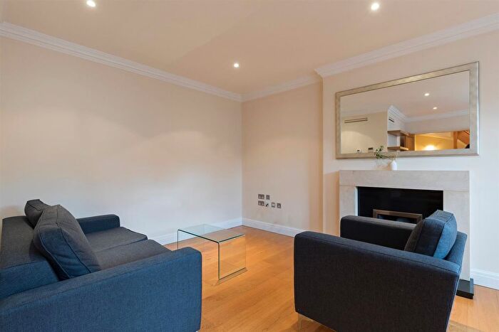 3 Bedroom Mews To Rent In William Mews, London, SW1X