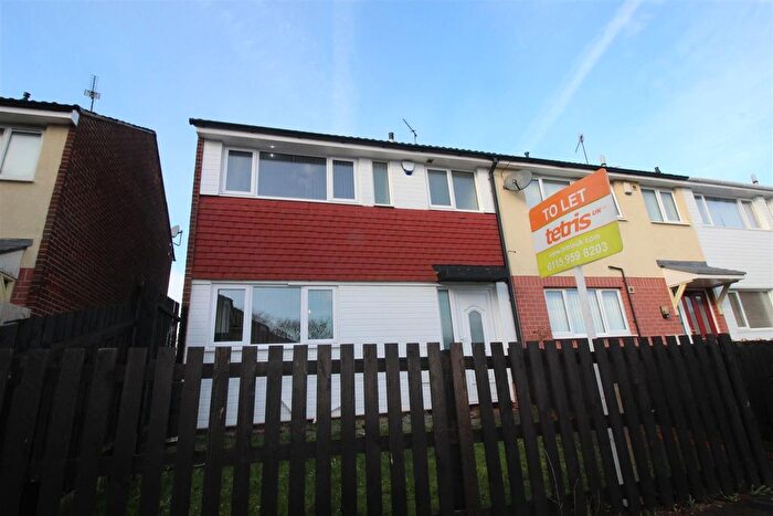 2 Bedroom Semi-Detached House To Rent In Kildonan Close, Strelley., NG8
