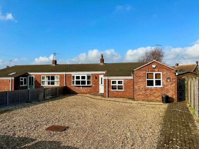 3 Bedroom Semi-Detached Bungalow For Sale In Brocklebank Close, Bassingham, Lincoln, LN5