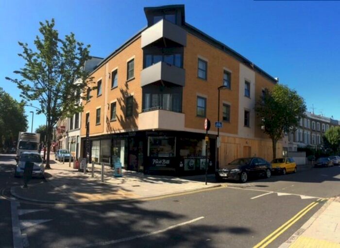 2 Bedroom Apartment To Rent In Olympia House, Hornsey Road, N7
