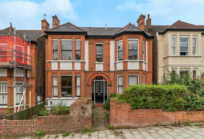 1 Bedroom Flat To Rent In Thornlaw Road, West Norwood, SE27