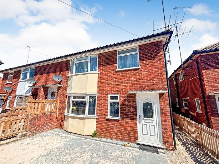 2 Bedroom Flat To Rent In Ivydene Road, Reading, RG30
