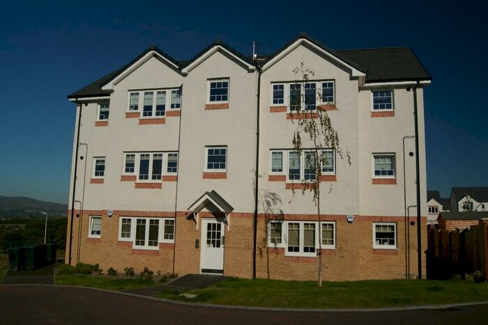 2 Bedroom Flat To Rent In Farmers Gate, Lenzie, G66