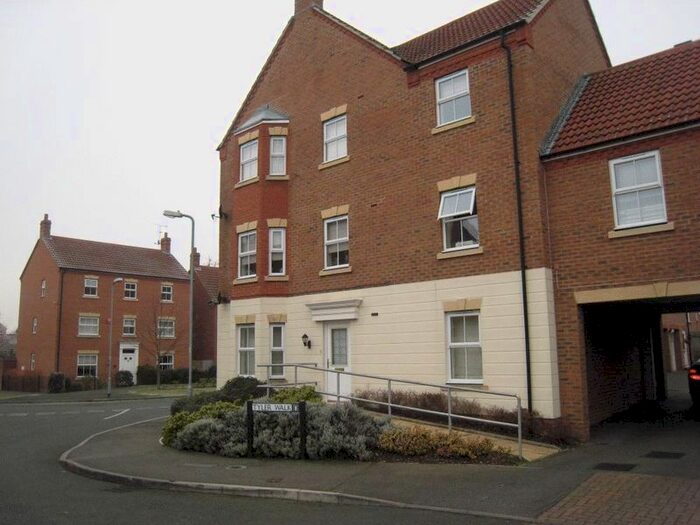 2 Bedroom Flat To Rent In Tyler Walk, Langley, Slough, SL3