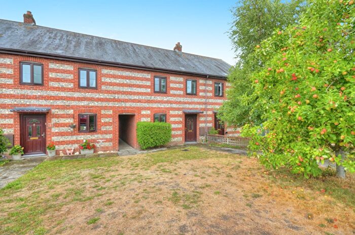 3 Bedroom Terraced House For Sale In Ashleigh Close, South Newton, Salisbury, SP2