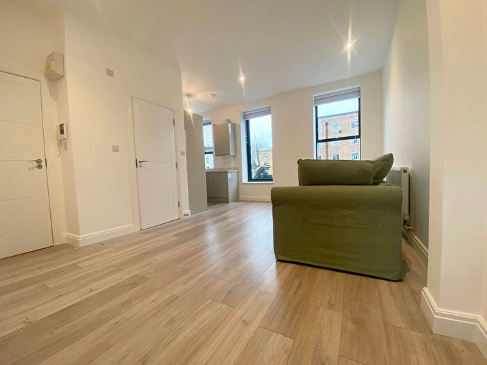 1 Bedroom Flat To Rent In Camberwell Road, London, SE5