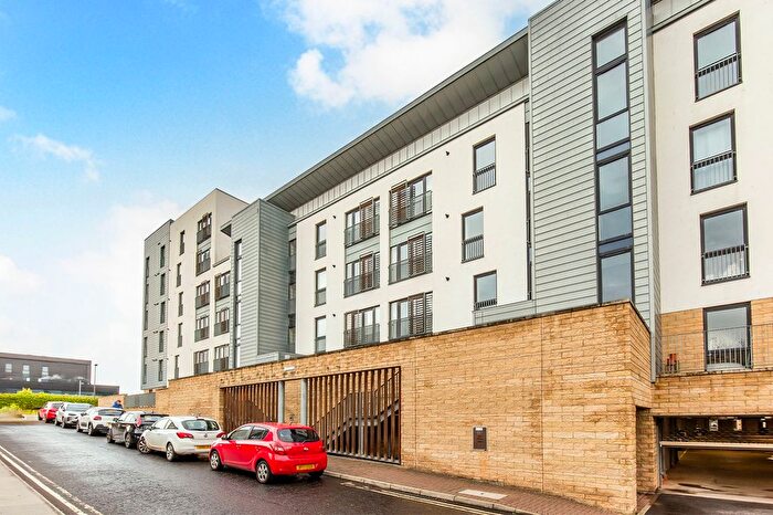 2 Bedroom Flat For Sale In Kimmerghame Place, Edinburgh, EH4