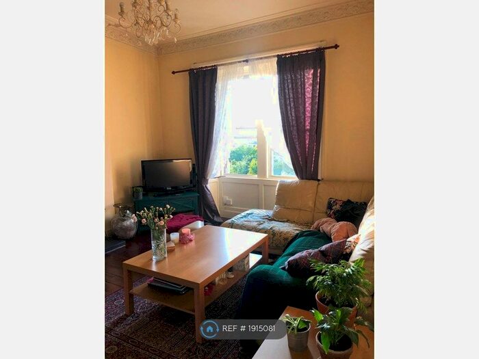 1 Bedroom Flat To Rent In Dundee Terrace, Edinburgh, EH11