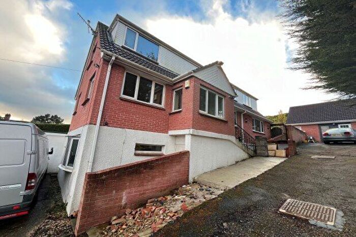 4 Bedroom Property To Rent In Meadow View Road, Weymouth, DT3